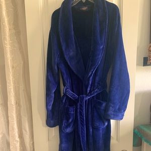Deluxe plush royal blue robe